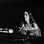 Laura Nyro al piano